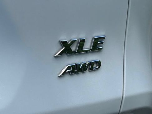 Used 2024 Toyota RAV4 XLE w/ Convenience Package AWD/4WD image 11