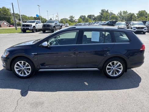 Used 2017 Volkswagen Golf Alltrack AWD/4WD image 7