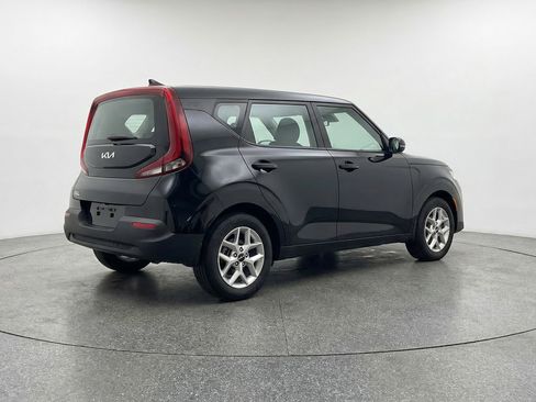 Used 2025 Kia Soul LX w/ LX Technology Package image 9