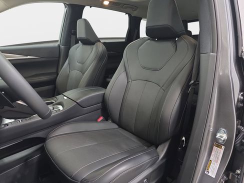 Certified 2026 INFINITI QX60 Luxe w/ Cargo Package AWD/4WD image 12