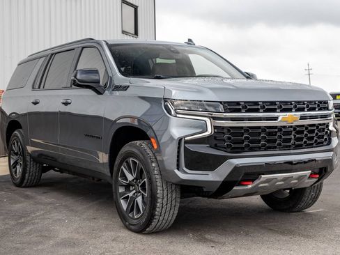 Used 2021 Chevrolet Suburban Z71 w/ Z71 Off-Road Package AWD/4WD image 5