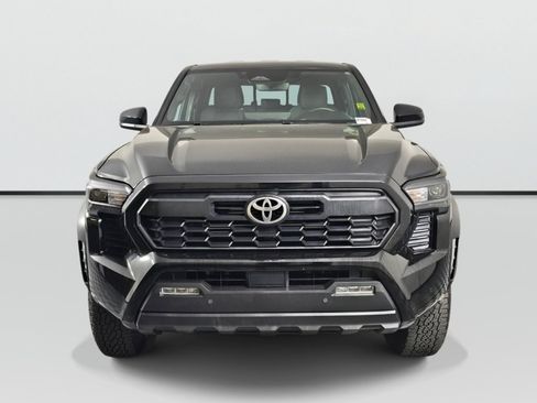 Used 2024 Toyota Tacoma TRD Off-Road w/ TRD Off Road Upgrade Package AWD/4WD image 10
