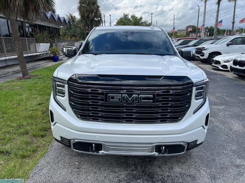Used 2025 GMC Sierra 1500 Denali Ultimate image 3
