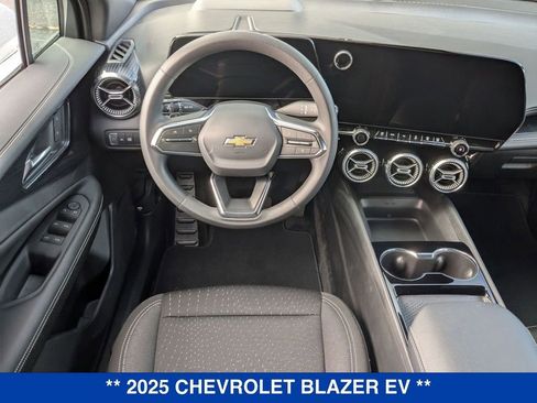 New 2025 Chevrolet Blazer EV LT image 26