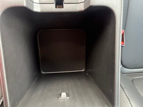 New 2025 Jeep Grand Cherokee Limited w/ Black Appearance Package image 30