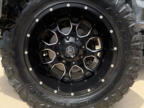Used 2017 Ford F150 XLT w/ Equipment Group 301A Mid AWD/4WD image 9