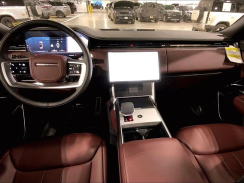 New 2026 Land Rover Range Rover Long Wheelbase Autobiography image 5