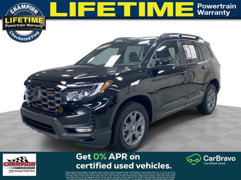 Used 2025 Honda Passport TrailSport image 1