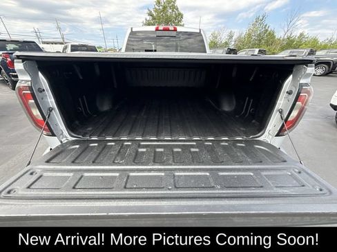 Used 2017 GMC Sierra 1500 SLT w/ SLT Premium Package AWD/4WD image 24