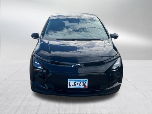 Used 2023 Chevrolet Bolt LT w/ Infotainment Package FWD image 6