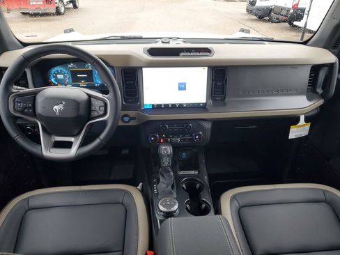 New 2025 Ford Bronco Big Bend image 9