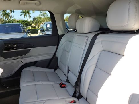 New 2026 Lincoln Nautilus Premier image 11