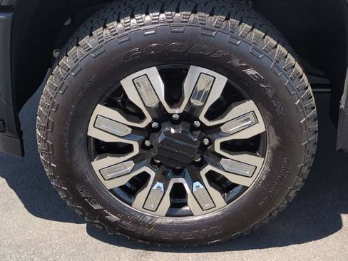 New 2026 GMC Sierra 2500 Denali w/ Denali Reserve Package AWD/4WD image 35