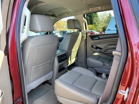 Used 2018 GMC Yukon SLT AWD/4WD image 11