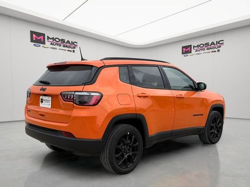New 2026 Jeep Compass Latitude image 8