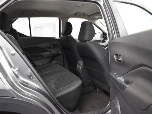 Used 2024 Nissan Kicks SV image 18