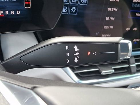 Used 2025 Chevrolet Equinox EV LT image 14