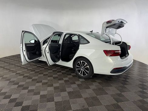 Used 2025 Volkswagen Jetta Sport FWD image 14