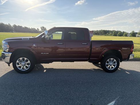 Used 2022 RAM 2500 Laramie AWD/4WD image 7