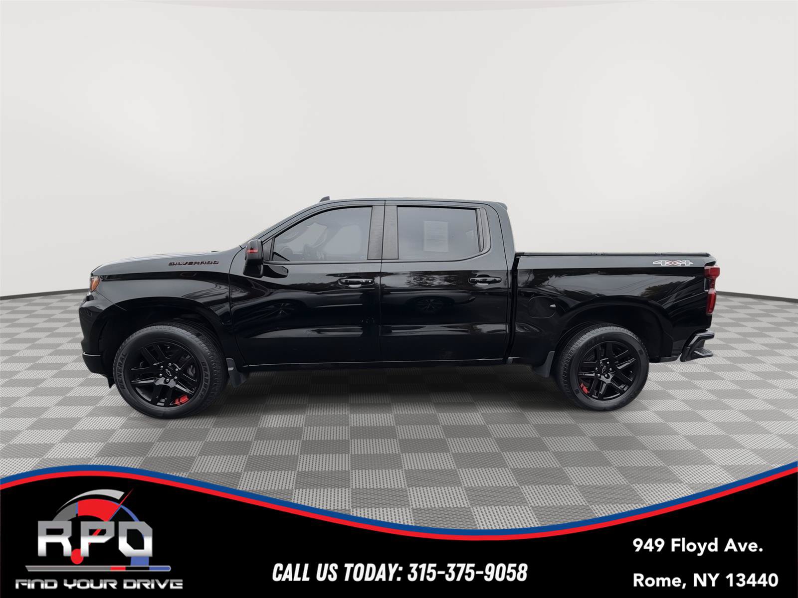 Used 2023 Chevrolet Silverado 1500 RST w/ Redline Edition AWD/4WD image 2