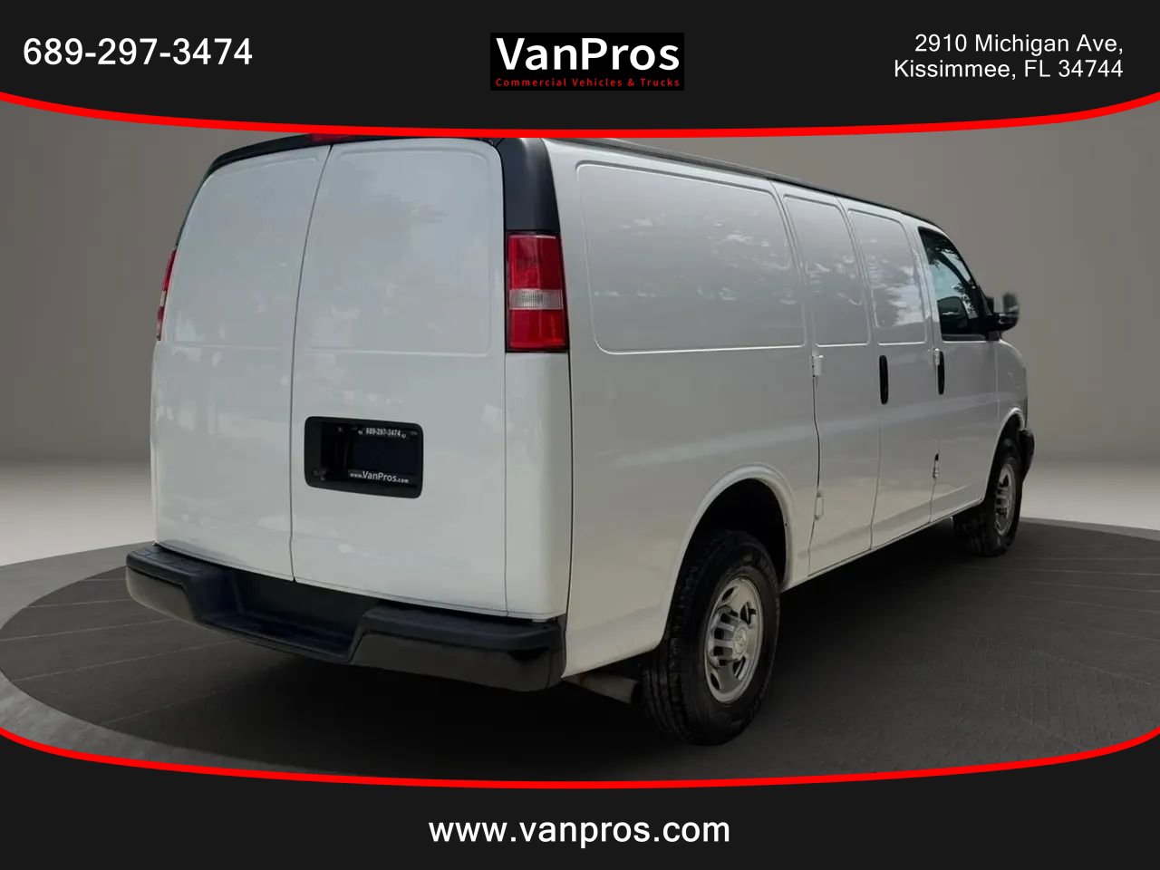 Used 2022 Chevrolet Express 2500 w/ Driver Convenience Package RWD image 5