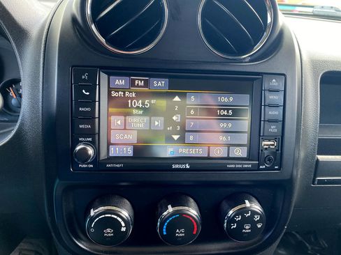 Used 2016 Jeep Patriot High Altitude image 19