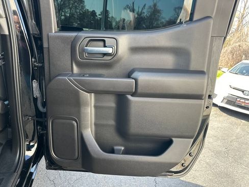 Used 2024 Chevrolet Silverado 1500 Custom Trail Boss w/ LPO, Dark Essentials Package image 17