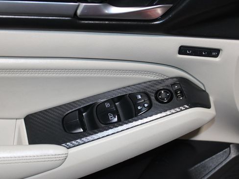 Used 2019 Nissan Altima 2.5 Platinum FWD image 9