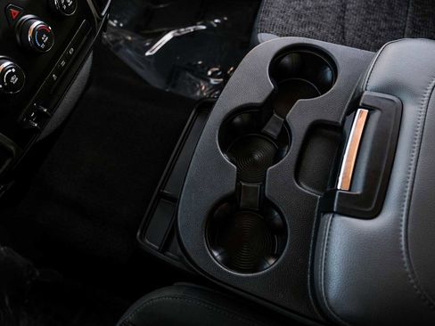 Used 2016 RAM 2500 SLT image 21