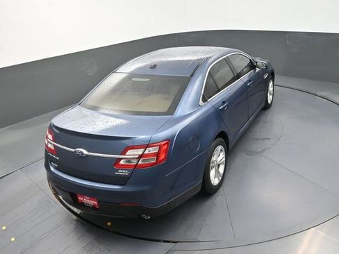 Used 2018 Ford Taurus SEL image 28