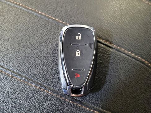 Used 2020 Chevrolet Traverse LS w/ LPO, Floor Liner Package FWD image 32