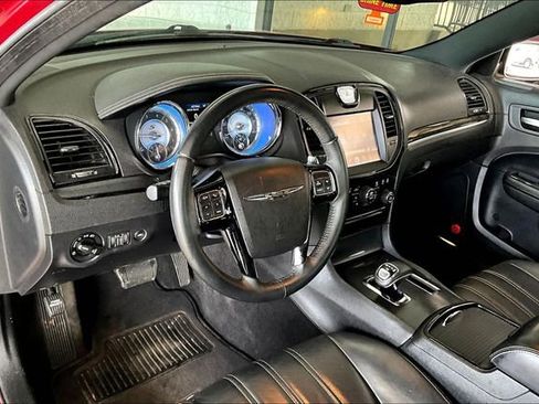 Used 2014 Chrysler 300 S RWD image 14