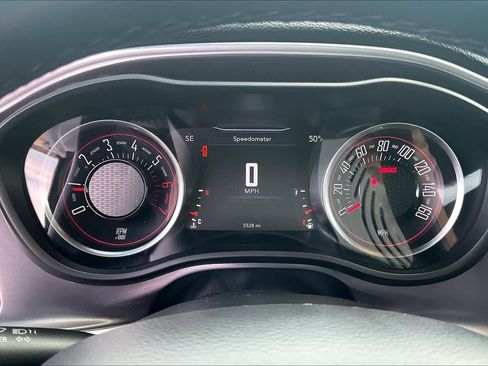 Used 2019 Dodge Challenger R/T image 22