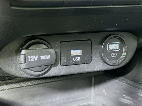 Used 2022 Hyundai Elantra SEL image 24