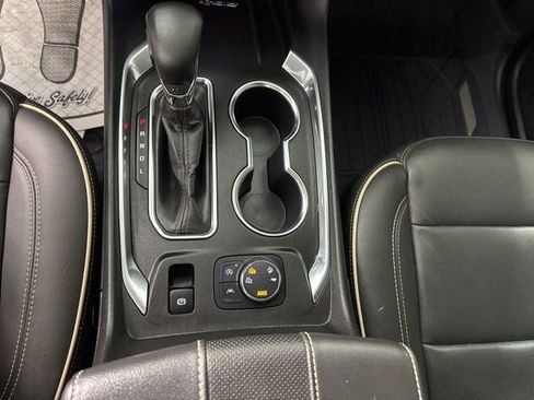 Used 2023 Chevrolet Traverse Premier w/ Redline Edition image 44