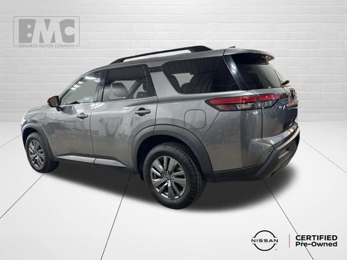 Used 2025 Nissan Pathfinder SV AWD/4WD image 4