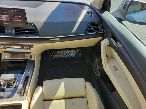 Used 2024 Audi Q5 2.0T Premium Plus image 16
