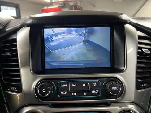 Used 2020 Chevrolet Suburban LT image 26