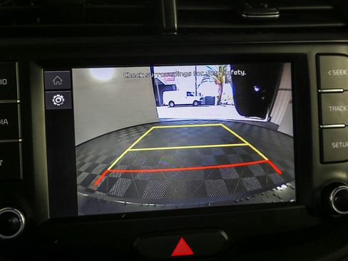 Used 2023 Kia Soul LX image 22