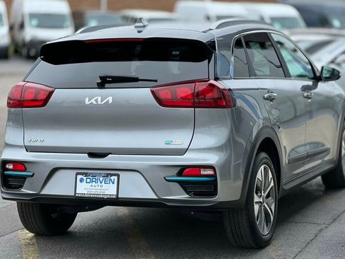 Used 2022 Kia Niro EX w/ Cold Weather Package image 6