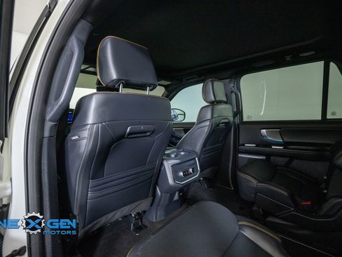 Used 2025 Ford Expedition Tremor AWD/4WD image 28