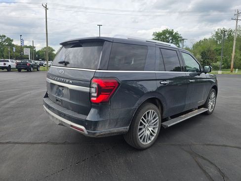 Used 2022 Ford Expedition Platinum AWD/4WD image 3