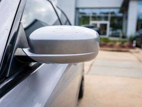 Used 2015 Chrysler 300 S image 16