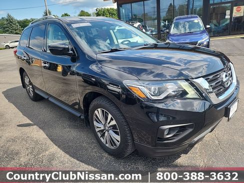 Used 2019 Nissan Pathfinder S AWD/4WD image 2