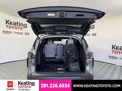 New 2026 Toyota Sienna XLE FWD image 11