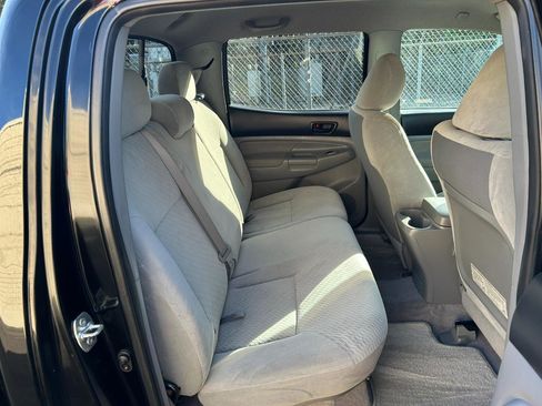 Used 2011 Toyota Tacoma 4x4 Double Cab w/ SR5 Pkg #2 image 14