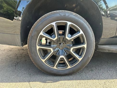 Used 2026 Chevrolet Suburban RST AWD/4WD image 4