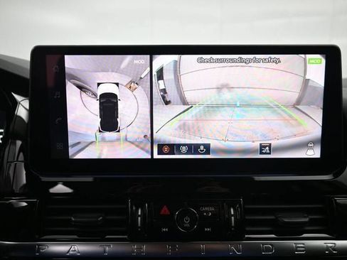 New 2026 Nissan Pathfinder SL image 16