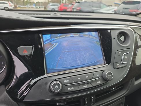 Used 2020 Buick Envision Premium image 22