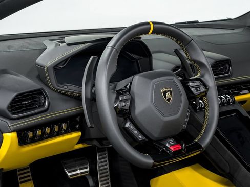 Used 2023 Lamborghini Huracan Tecnica RWD image 13